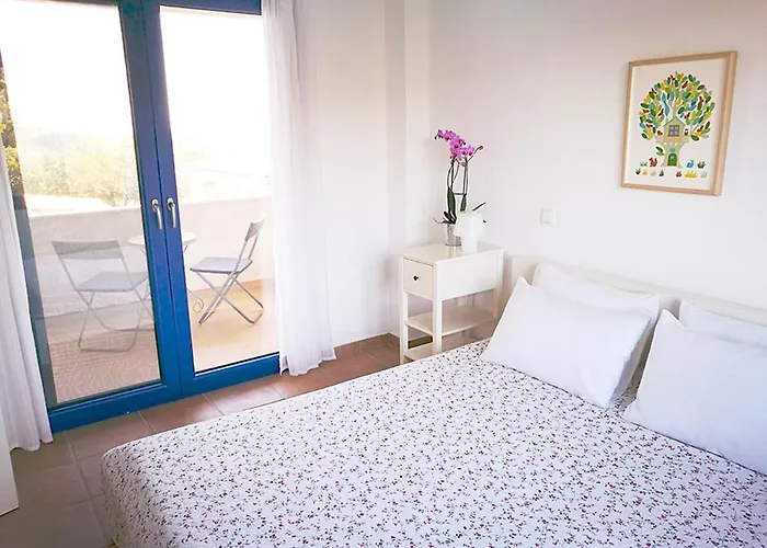 Olive Bay Hilltop * Amoliani