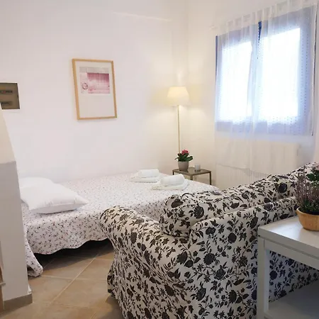 Olive Bay Hilltop Holiday home