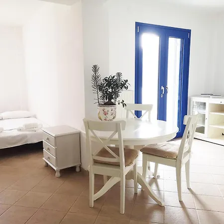 Olive Bay Hilltop Amolianí